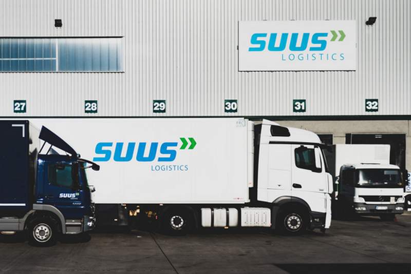 Ciężarówki z logo Rohlig SUUS Logistics