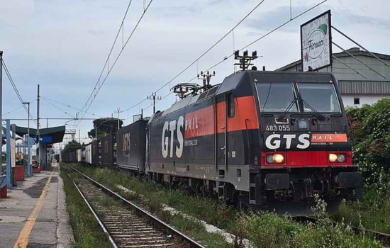 Pociąg intermodalny GTS Rail we Włoszech.