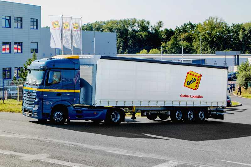 Ciężarówka z logo Geis