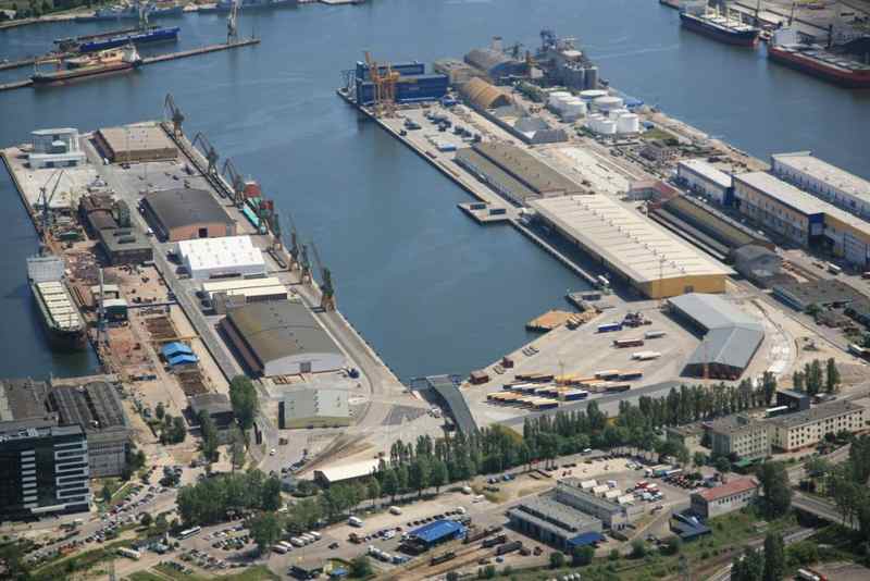 Terminal portowy OT Port Gdynia widziany z góry