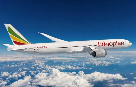 Samolot Ethiopian Airlines ponad chmurami